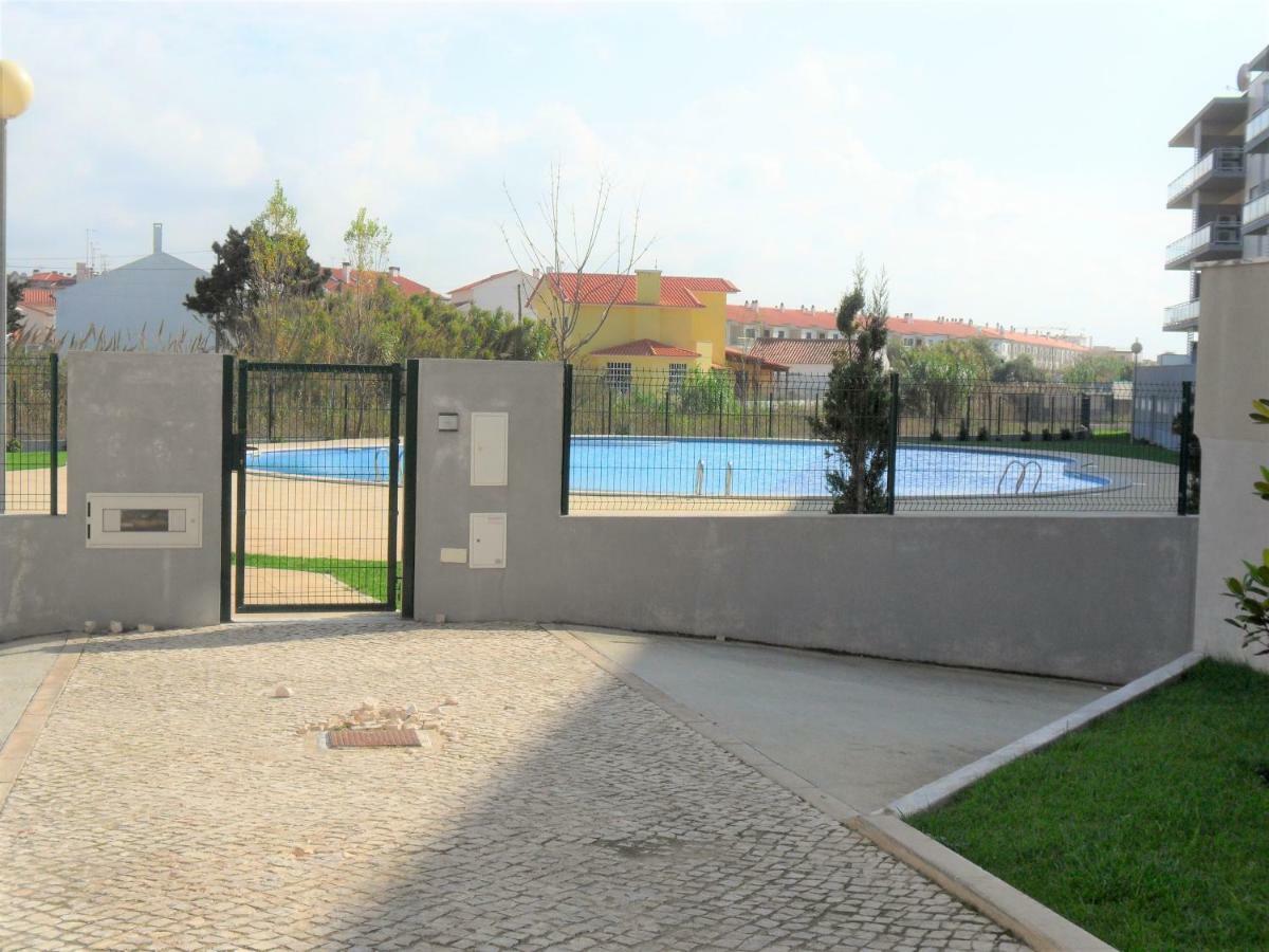 Alojamentos Campo & Mar - T1 Com Piscina ساو مارتينهو دو بورتو المظهر الخارجي الصورة